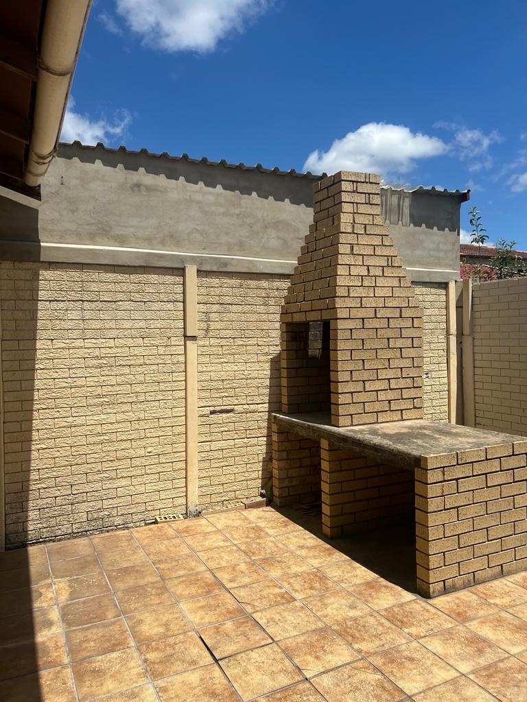 7 Bedroom Property for Sale in Heath Park Eastern Cape